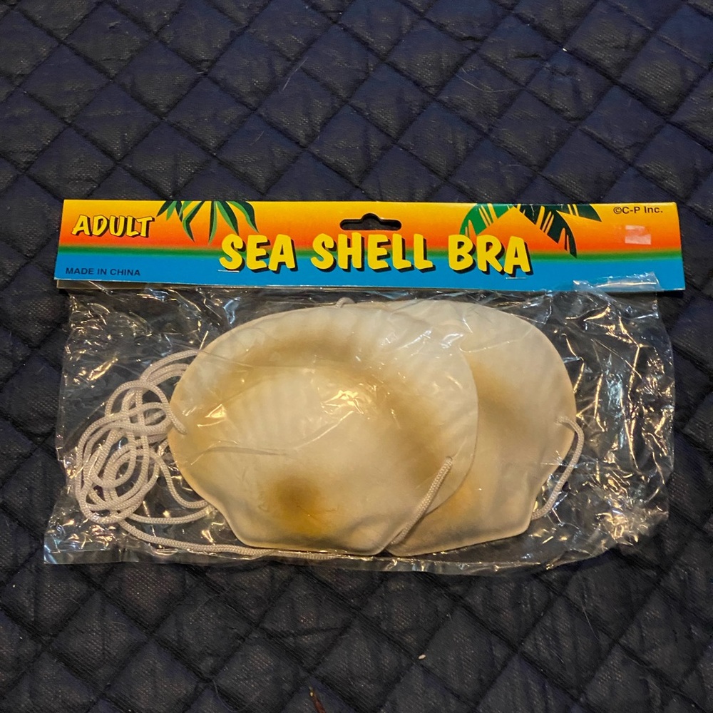NWT SEASHELL BRA HALLOWEEN COSTUME